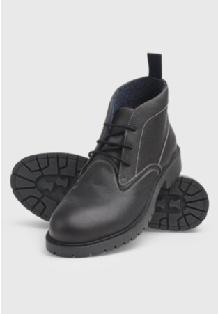 Black Leather Water Repellent Boot
